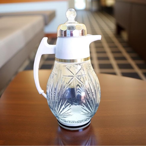 Vintage teapot / coffee pot / juice or water decanter glass decanter - Picture 10 of 15